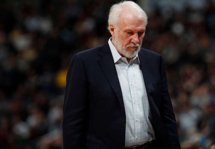 Gregg Popovich, técnico de los Spurs de San Antonio./ Foto AP