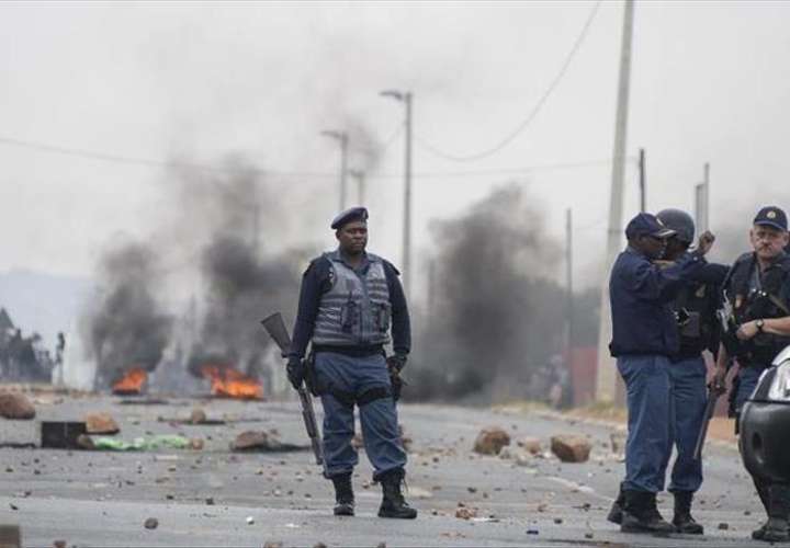 imágenes de las protestas en Sudáfrica. Foto/@gusivision