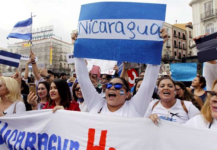 Presidente de Nicaragua recula mientras en Panamá piden alto a la represión 