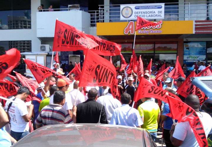Varela: huelga en construcción es insostenible y plantea arbitraje