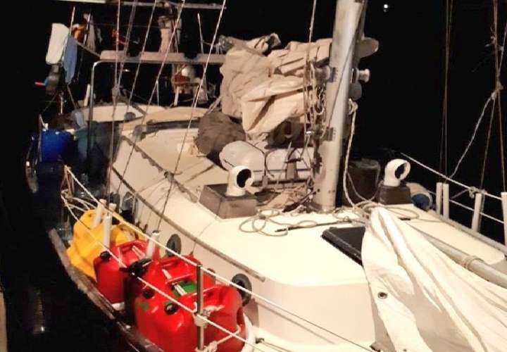 Rescatan a tripulante de velero en Portobelo