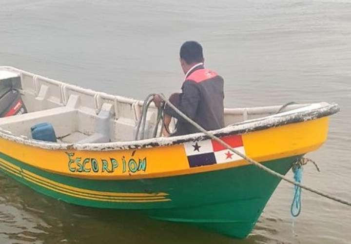 Rescatan embarcación con tres tripulantes en Veraguas