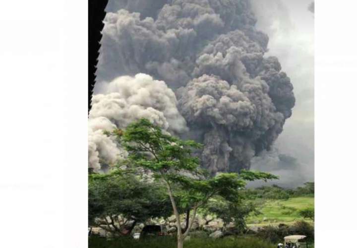 Guatemala registra la erupción del volcán de Fuego más fuerte de últimos años