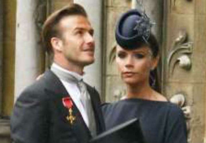 Beckham donan su ropa de la boda real
