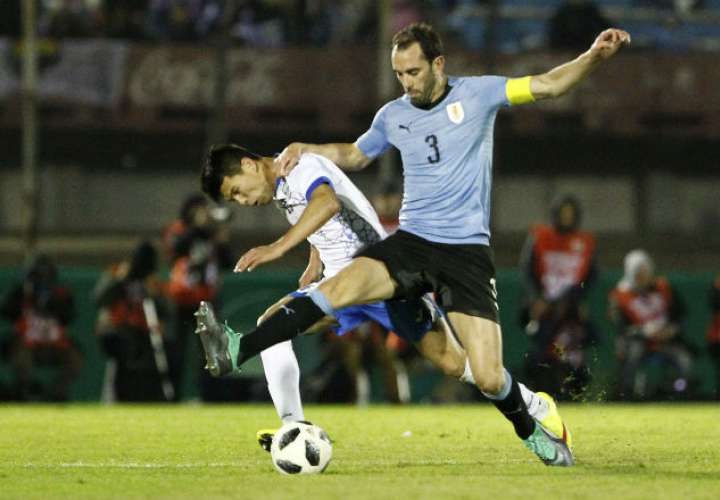 El jugador de Uruguay Diego Godín. Foto: EFE