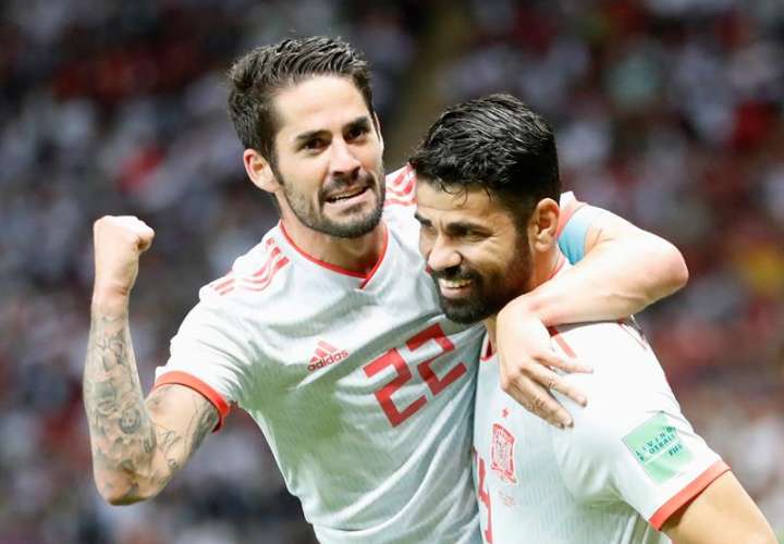 El delantero Diego Costa mostró su satisfacción por aportar goles a la selección española tras marcar tres en los dos partidos del Mundial. Foto EFE