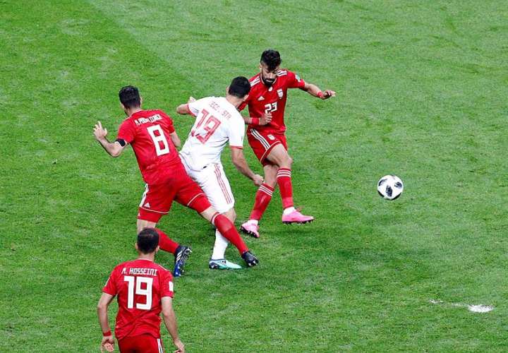 El seleccionador de Irán aseguró que sus jugadores fueron justos merecedores de un resultado mejor. Foto EFE