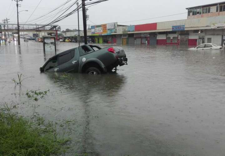 Más de 77 viviendas afectadas por fuerte lluvia de ayer