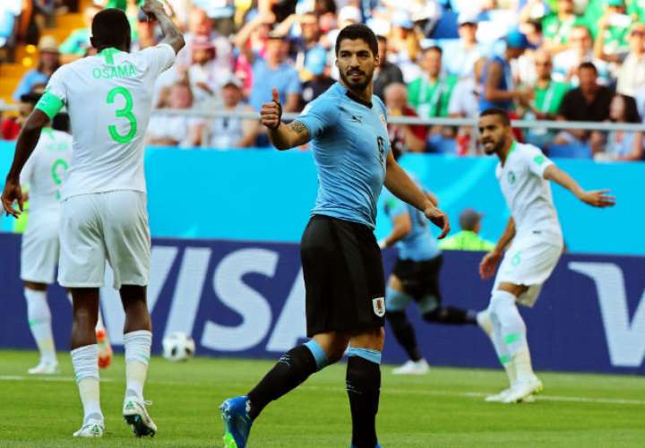 Luis Suárez desenfunda y clasifica a la selección de  Uruguay
