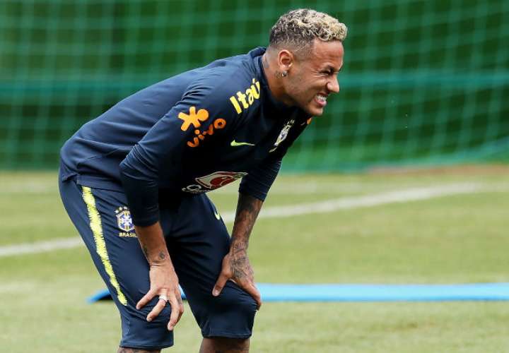 El jugador brasileño Neymar se encuentra mejor. Foto: EFE