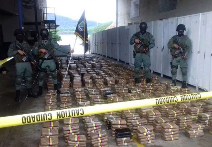 Decomiso de droga en la bahía de Panamá. Foto: @protegeryservir
