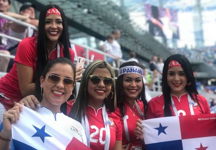Las esposas de varios jugadores de Panamá.