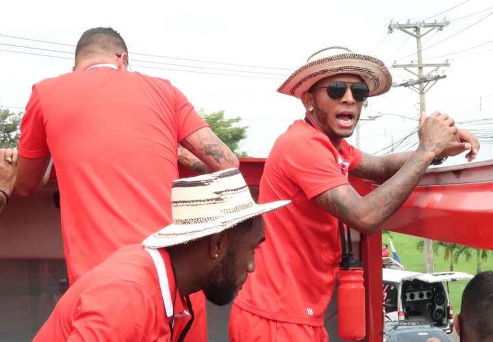 Una caravana llena de orgullo y amor para la selección de Panamá