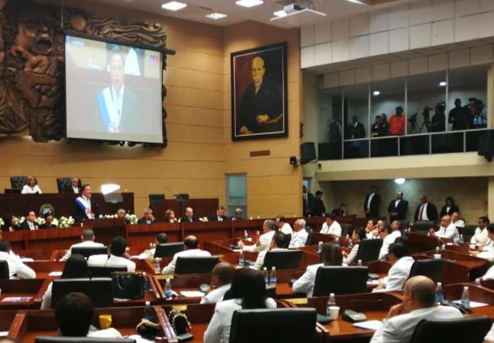 Oposición copa directiva de la Asamblea en claro enfrentamiento con Varela