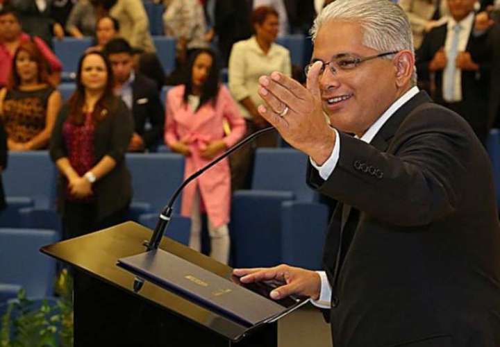 Blandón anuncia candidatura y no buscaría aval de Varela