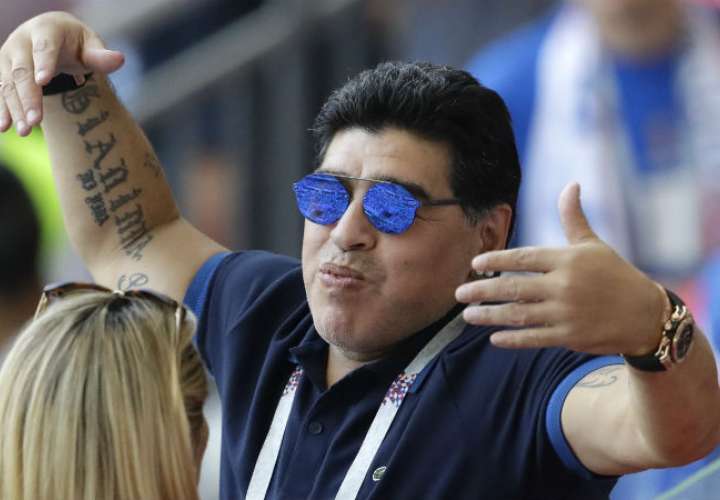 Diego Armando Maradona en el ojo de la tormenta nuevamente. Foto: AP