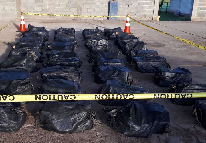 Capturan a tres narcos colombianos con 800 paquetes de droga