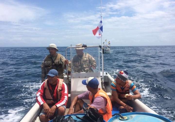 Rescatan embarcación y tripulantes en Boca Parita