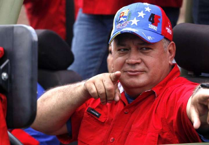 Acusan a Diosdado Cabello de lavar en Panamá