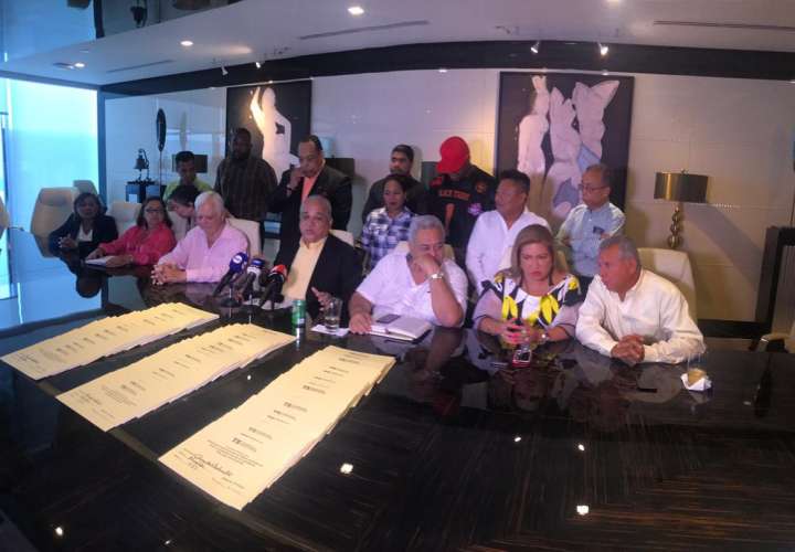 Anuncian recolección de firmas para candidatura de Martinelli a alcalde