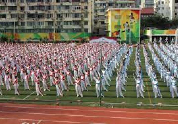 Bailar en las calles, una forma de luchar contra en envejecimiento en China