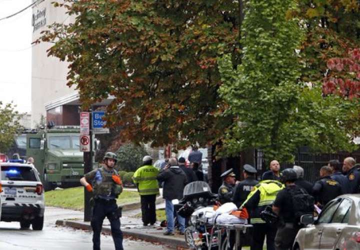 Once muertos y seis heridos deja el tiroteo en una sinagoga de EE.UU.