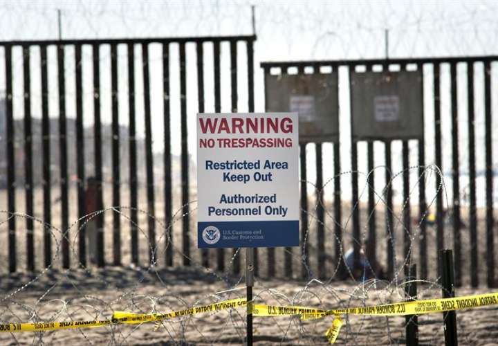 Familias migrantes sufren del cierre de punto de encuentro fronterizo en EE.UU.
