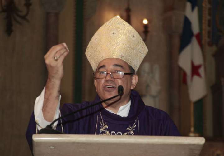 Monseñor José Domingo Ulloa Mendieta.