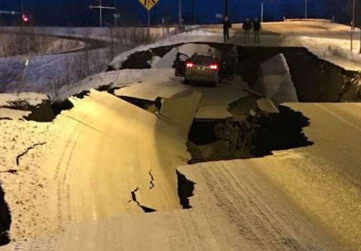 Dos terremotos consecutivos sacuden Alaska