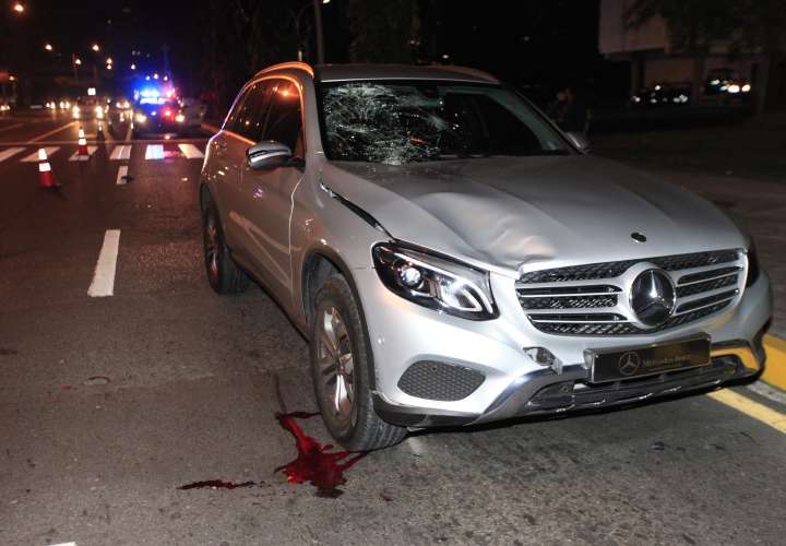 Embajador español en Panamá colabora con autoridades tras accidente tráfico