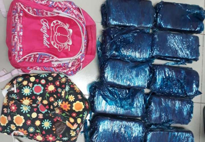Dos mujeres y un hombre quedan detenidos por tráfico de cocaína