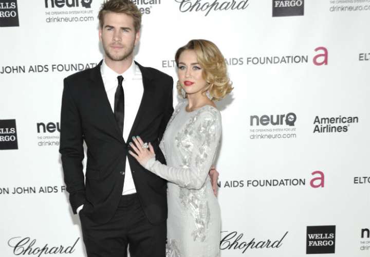 Miley Cyrus pide a seguidores dejarla en paz a ella y su esposo 