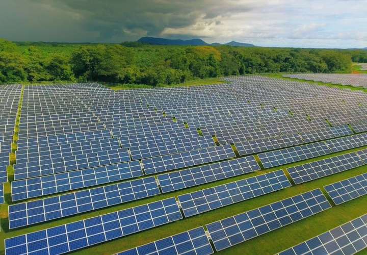  Nuevo parque solar comienza a producir 40 MW en Chiriquí