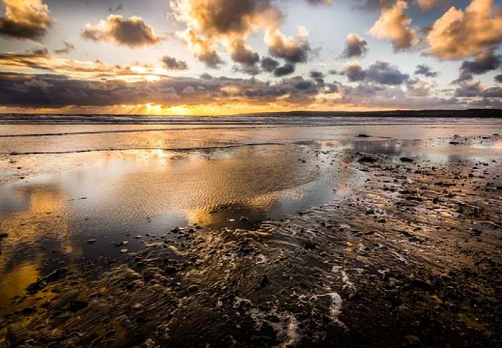 Vista general de la línea costera de una playa en Yorkshire. Foto: Pixabay Ilustrativa