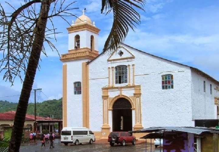Hurtan cañón histórico de la Iglesia San Felipe Neri en Portobelo