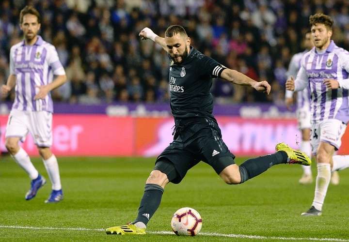 Benzema anotó dos goles en el triunfo del Real Madrid. Foto: AP