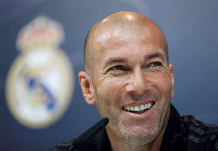 Zinedine Zidane tomará las riendas del conjunto blanco. / EFE