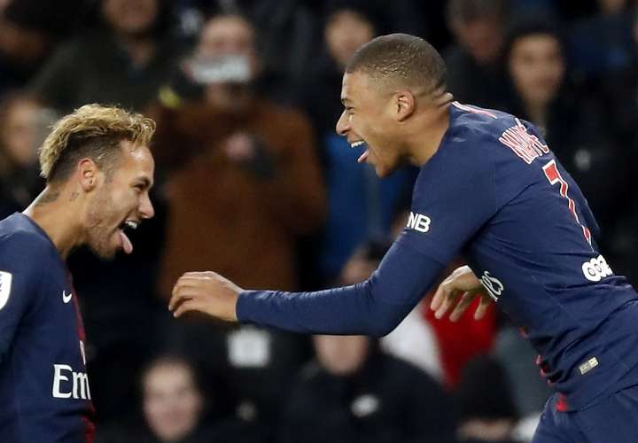 Neymar y Mbappé, figuras del PSG. /EFE