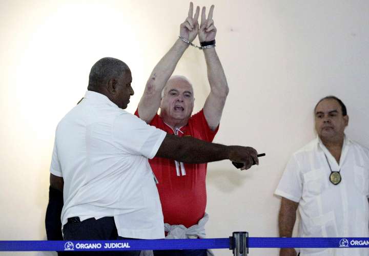 CD pide cese de acciones represivas contra expresidente Martinelli