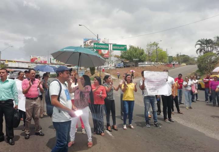 Comunidad de IPT Fernando de Lesseps sale a protestar nuevamente