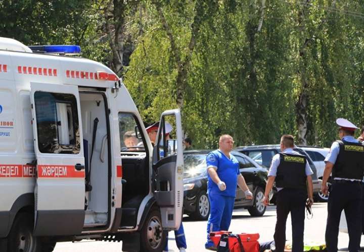 Al menos 11 muertos y 29 heridos tras volcar un autobús en Kazajistán