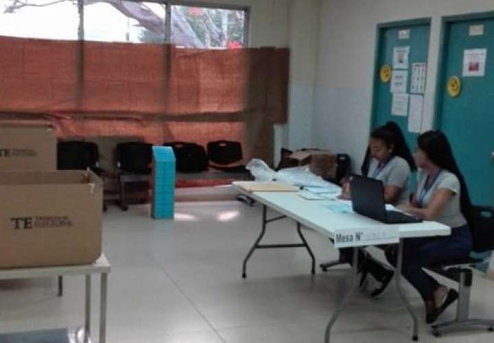 Abren centros de votación a nivel nacional