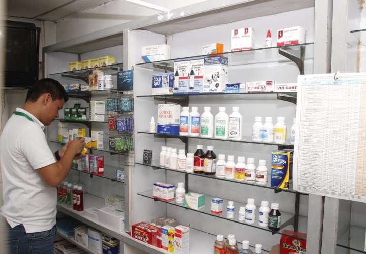 Farmacia en Chitré vendía medicamentos sin registro sanitario