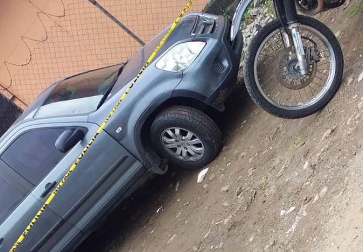 Asaltantes abandonan auto en San Miguelito