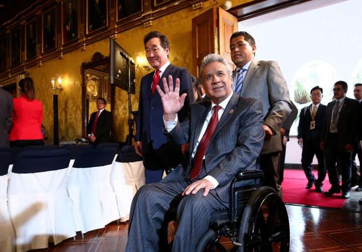 Presidente de Ecuador crea una comisión internacional contra la corrupción
