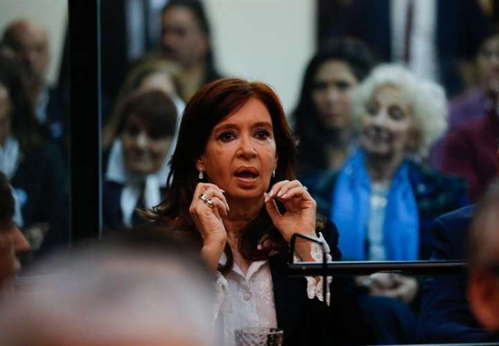 Autorizan a Cristina Fernández a no concurrir a próximas sesiones del juicio