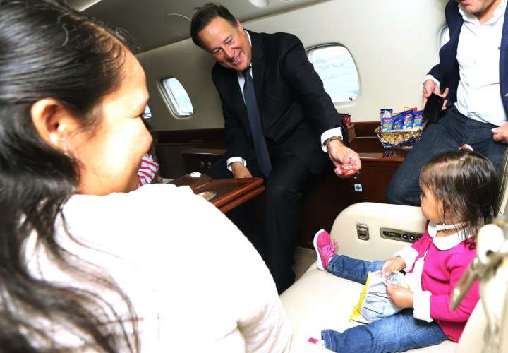 Presidente Varela despide a niños que viajaron a Colombia para operación