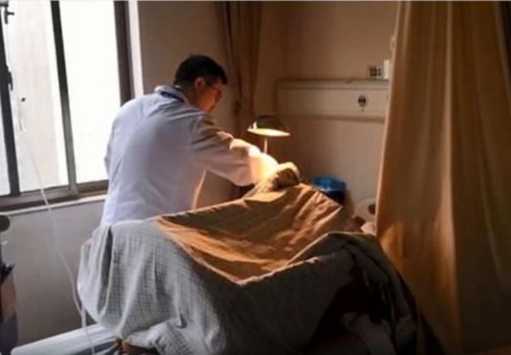 El hospital Xiangya, ubicado en Changsha, China, era el único que contaba con el personal de especialistas necesario para reimplantarle el pene a la víctima. Foto: Xiangya Hospital/Weibo