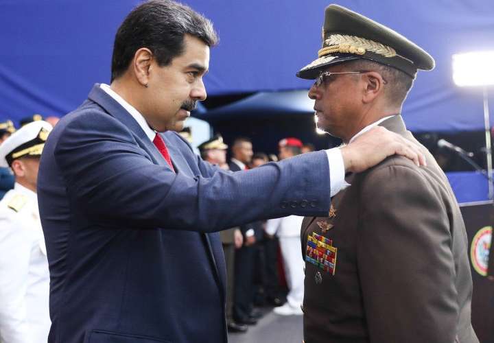 EE.UU. golpea con sanciones a Venezuela
