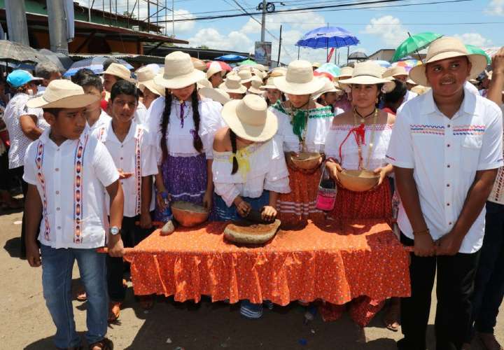 Culmina festival del Manito en Ocú